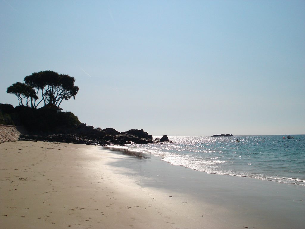 The beaches along the green way across Jersey