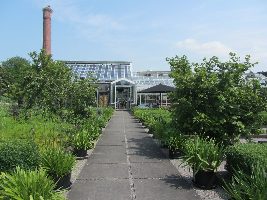 Restaurant De Kas, one of the best outdoor restaurants in Amsterdam 